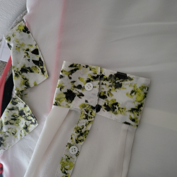 NWT ClubMonaco SILK BLOUSE BACK BUTTON CLOSURE SZ-L White/Green - Picture 4 of 4